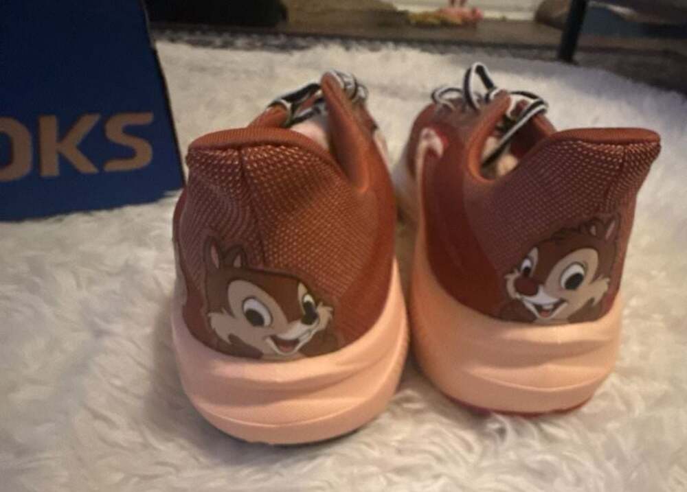 Brooks Ghost 17 runDisney Chip 'n Dale Men’s Running Shoes Size 10